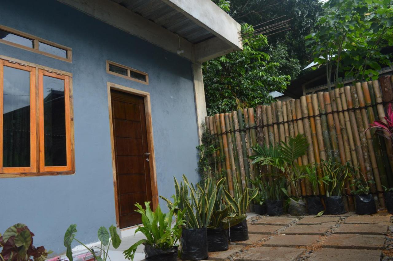 Labuan Bajo Mahoni Guesthouse 외부 사진